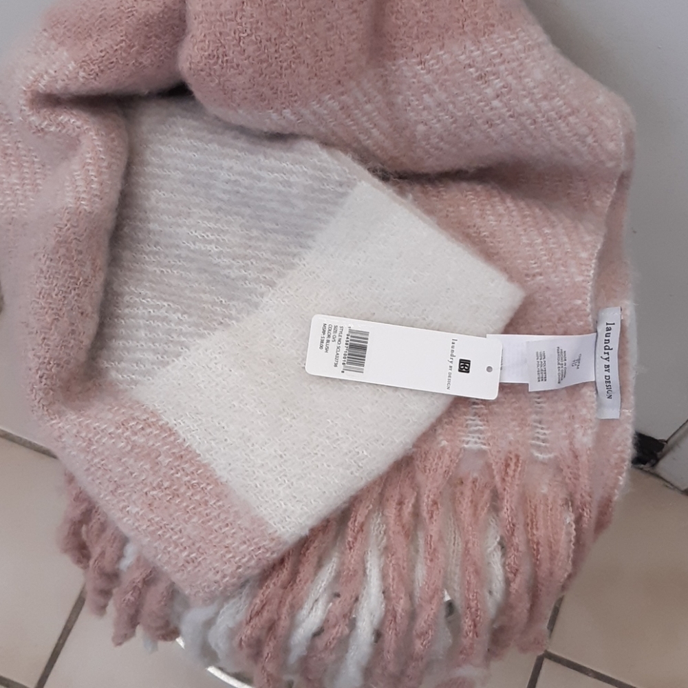 Nwt price drop Laundry Blush